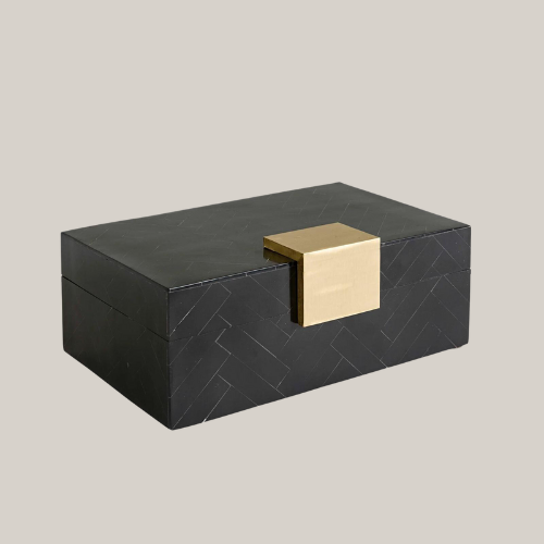 Lisse Black Resin Box